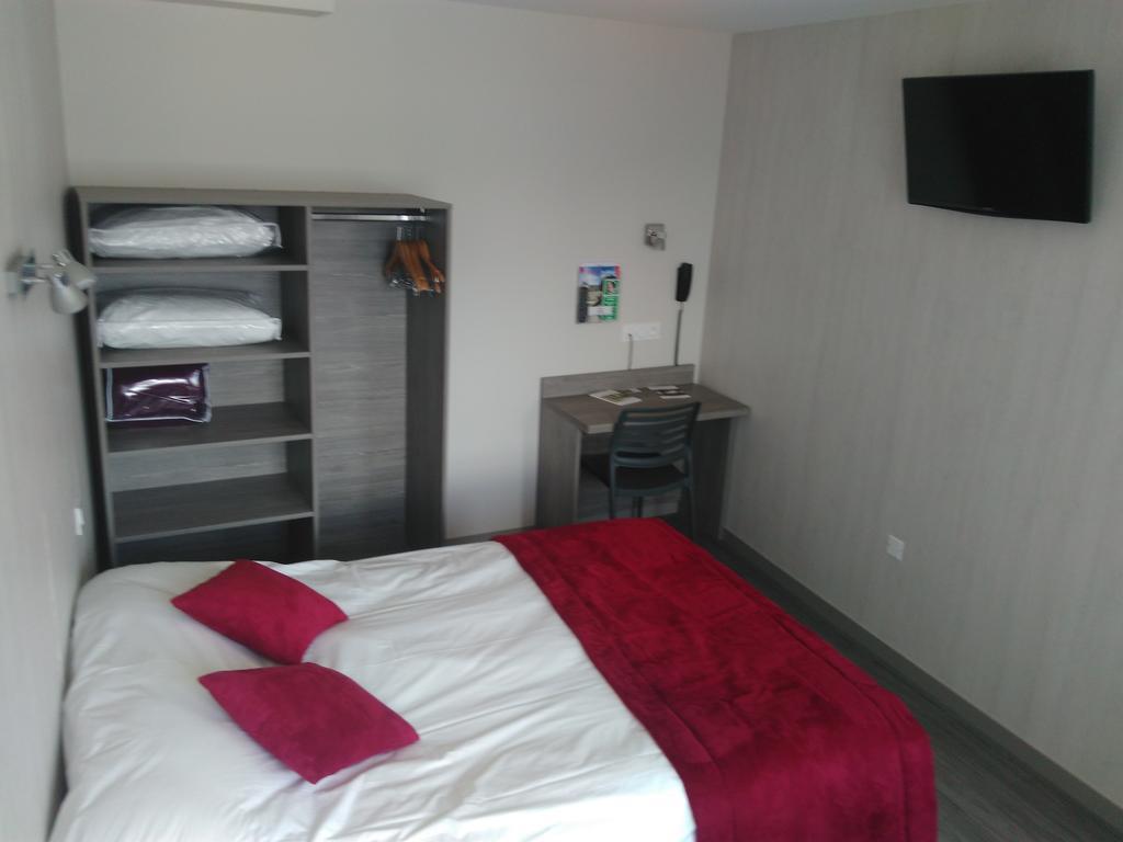 Hotel-Restaurant Les Colonnades Saint-Fulgent Εξωτερικό φωτογραφία